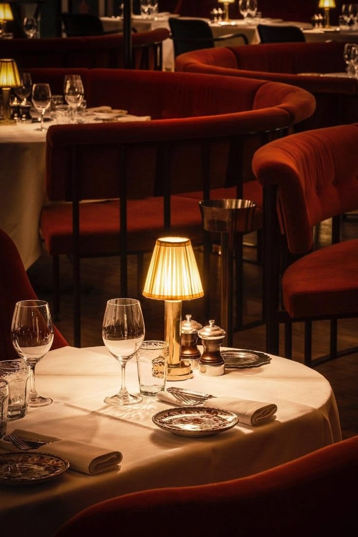 Table dressée du Bistro La Cime